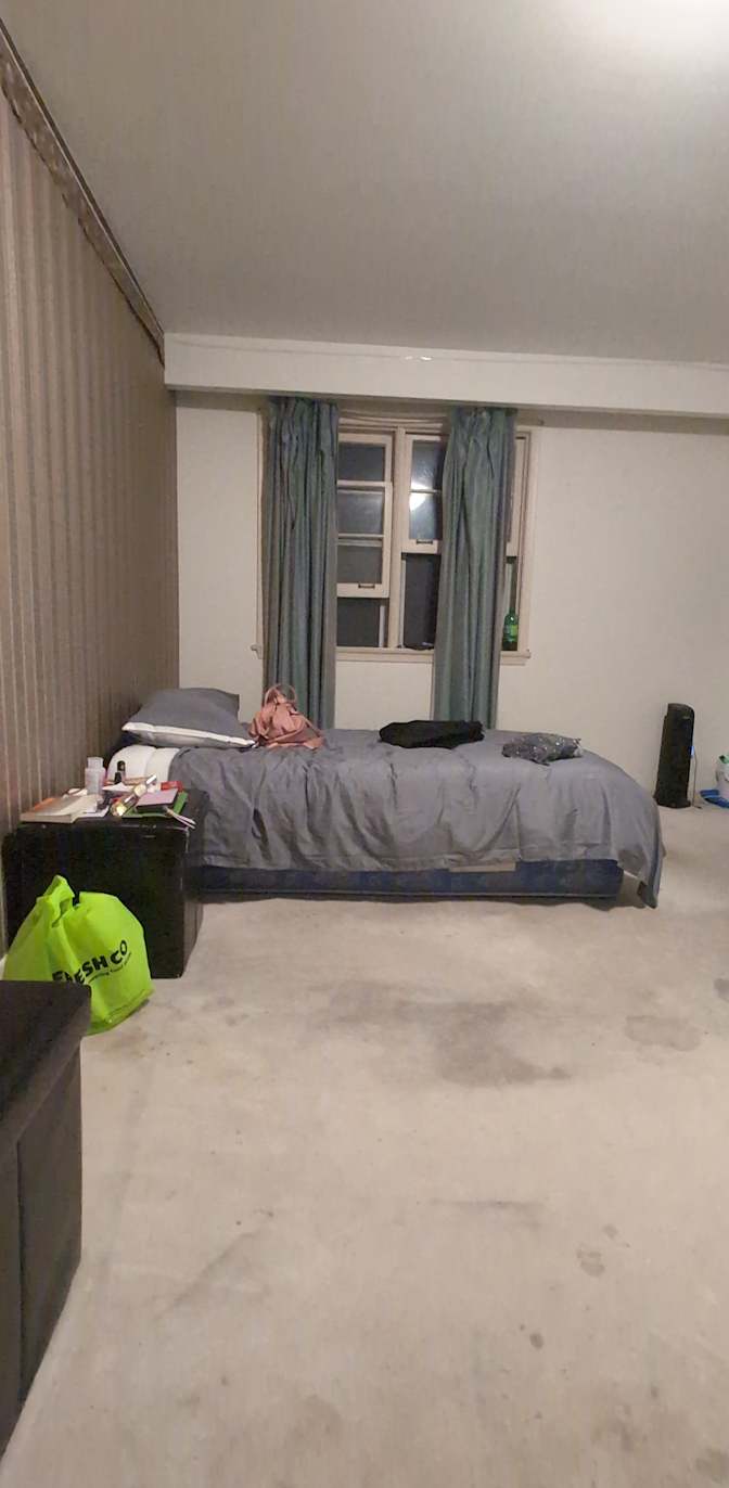 Ess's room