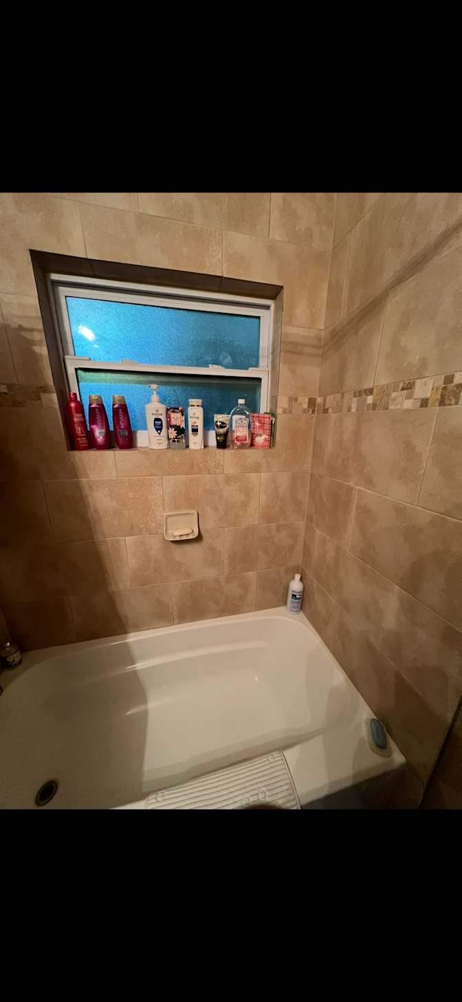 Joanne Mcmeekin's room