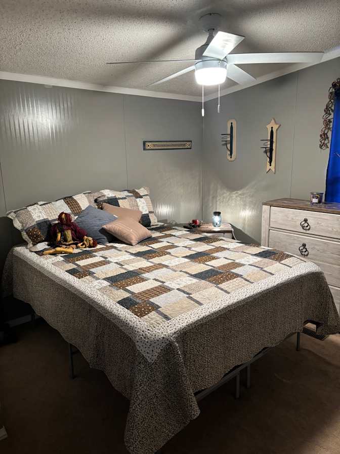 Melissa's room