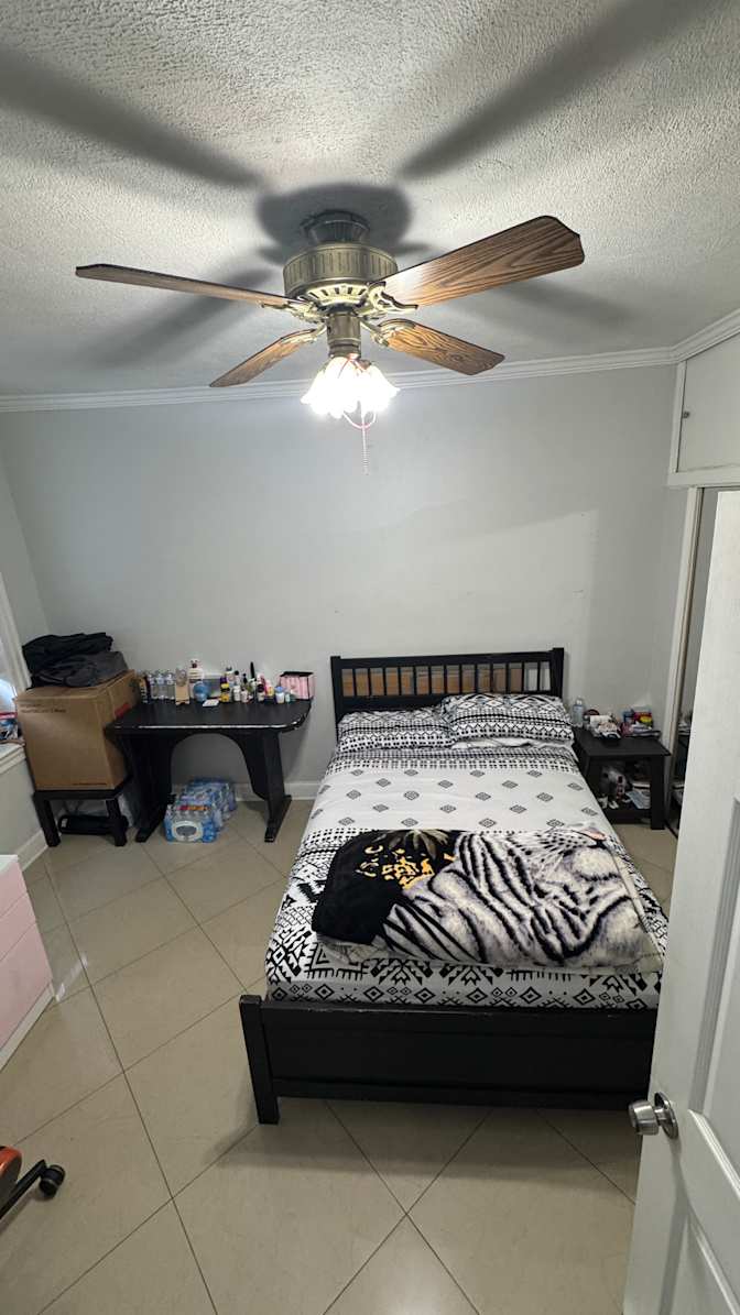 Grp two six ListMgr's room