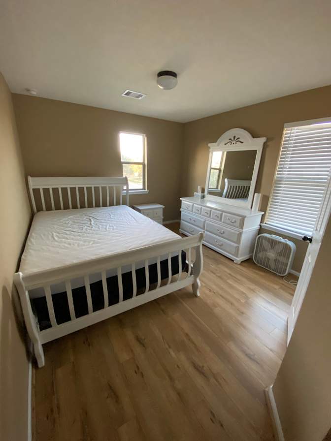 Tom's room