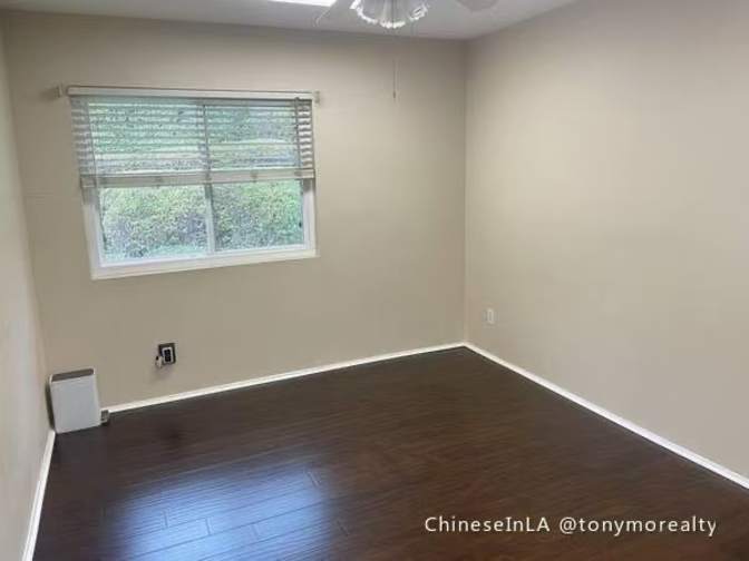 Yang's room
