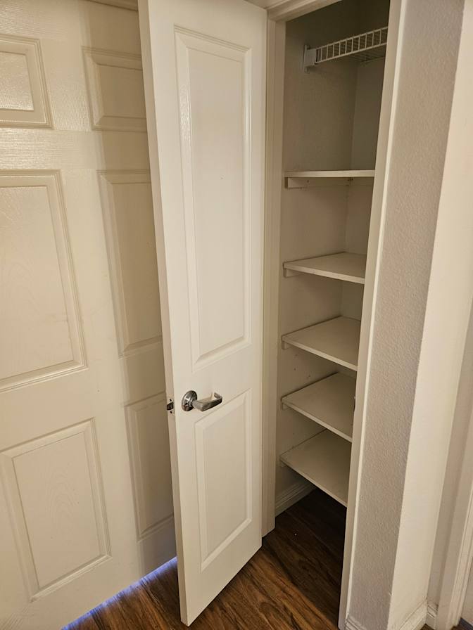 Eric Broberg's room