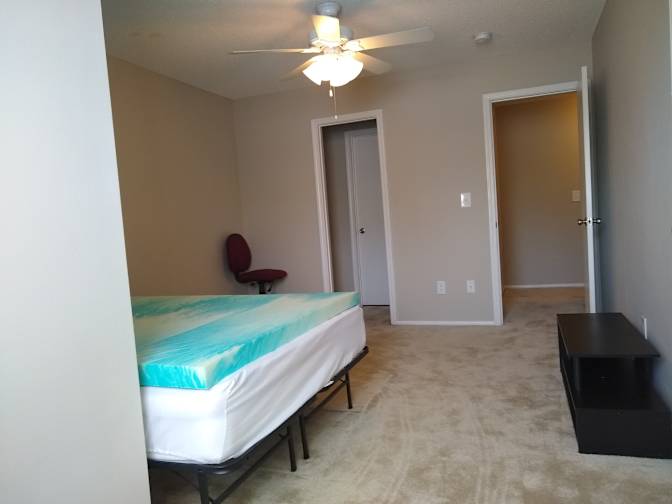 Mo's room