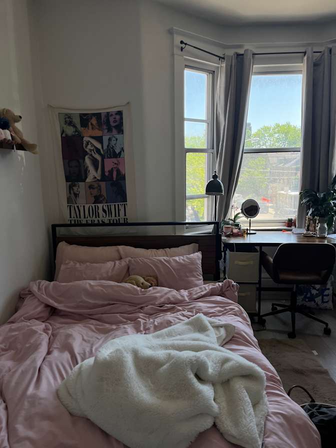 Chloe's room