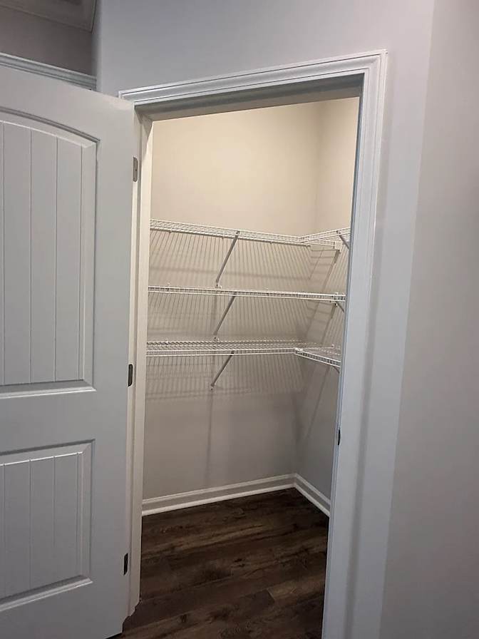 Alcove Rooms's room
