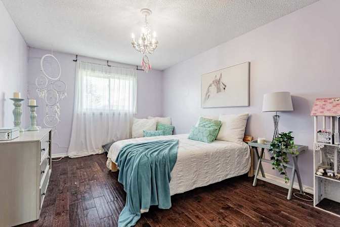 Tolobi Rental's room