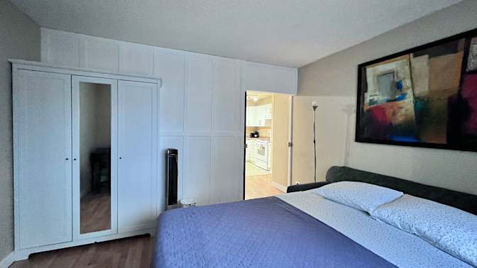 Flo's room