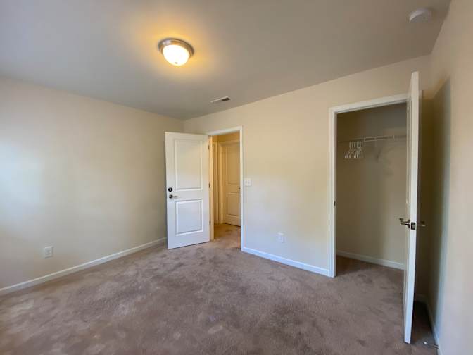 Alcove Rooms's room
