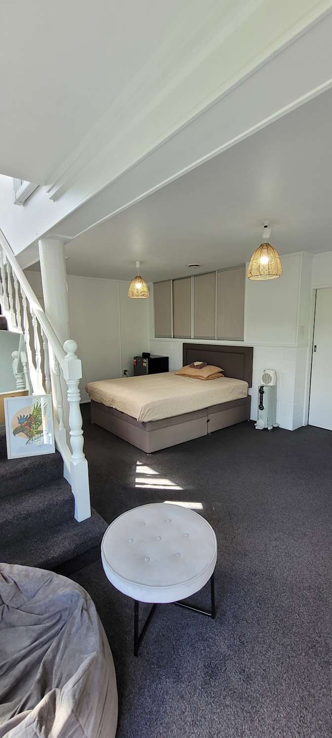 Ata Moradi's room