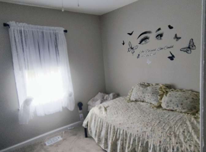 Elaine Hernandez's room