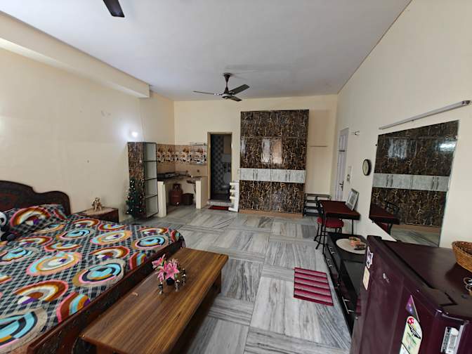 Daljeet's room
