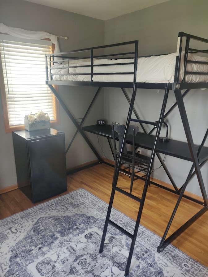 Vivian's room