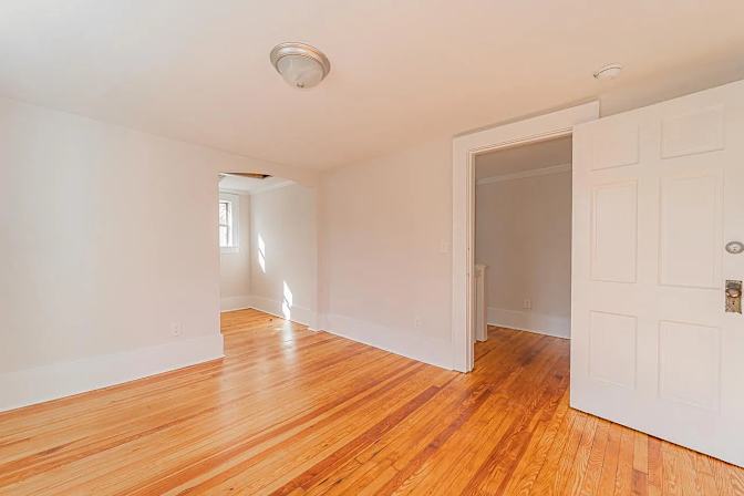 Alcove Rooms's room