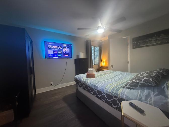 Jun's room