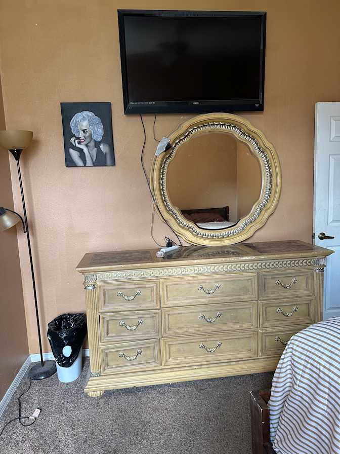 Eunice Adams's room