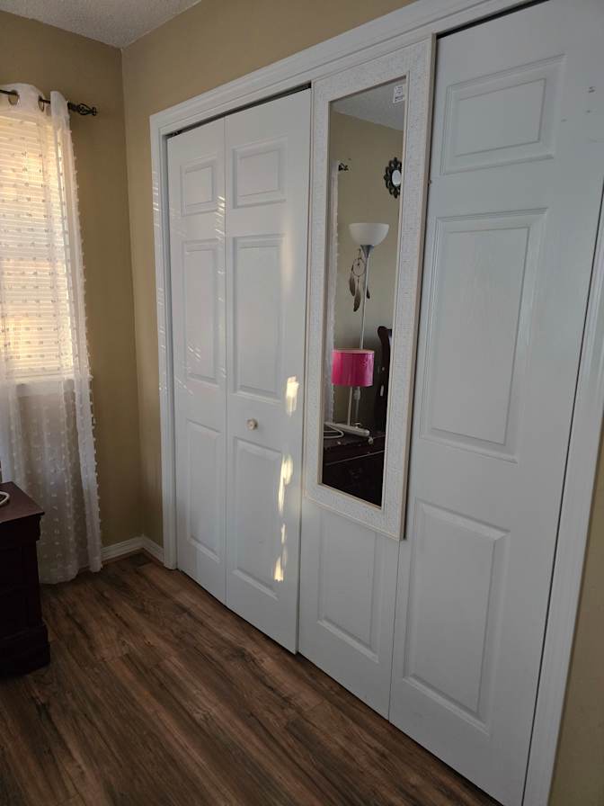 Liz's room