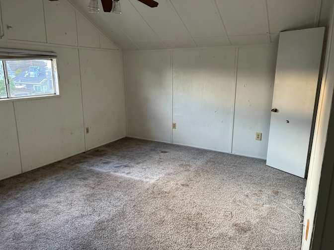 Raul's room