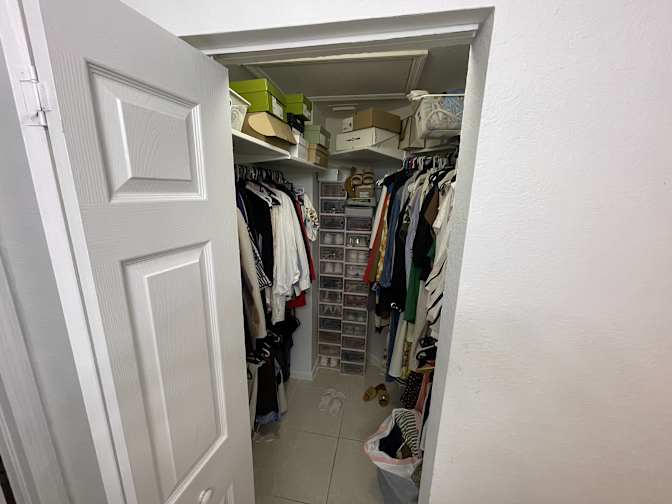 Lucas A Abreu's room