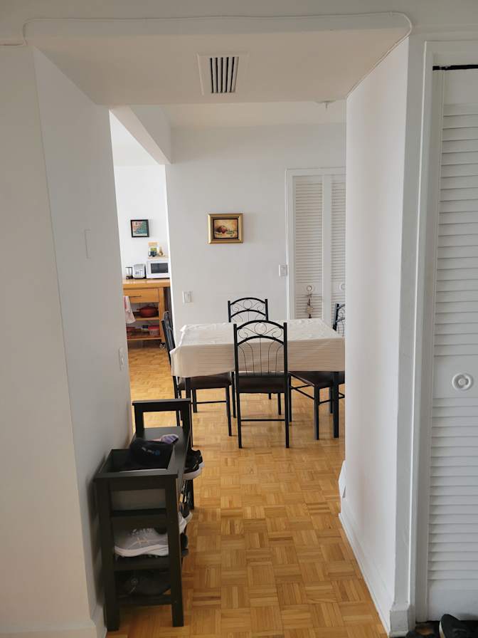 Ozgun Varol's room