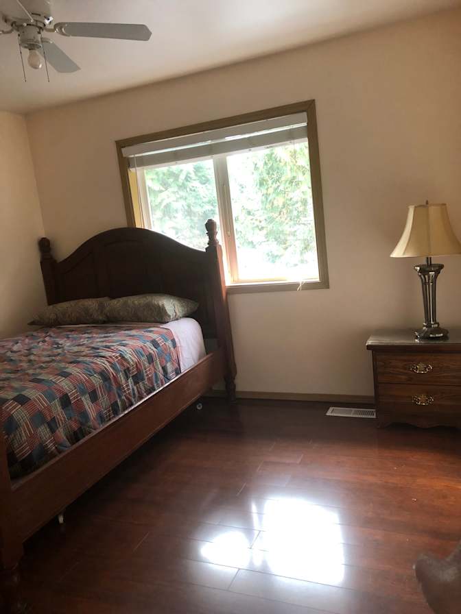 Helen  Vo's room