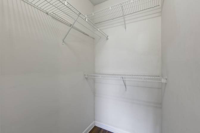 Alcove Rooms's room