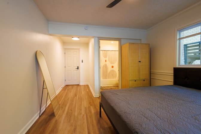 Thao's room