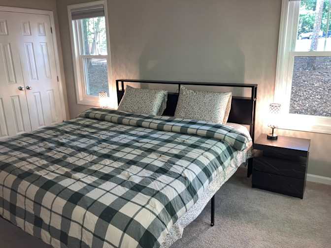 Alcove Rooms's room
