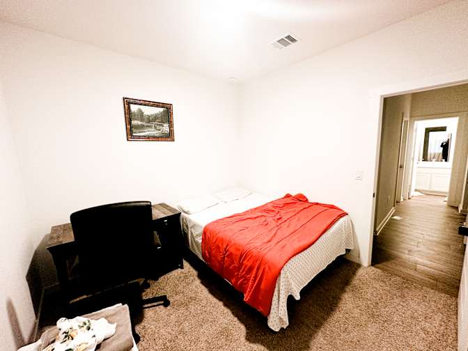 Anoop Gupta's room