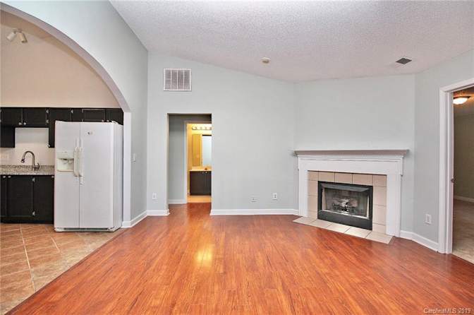 Alcove Rooms's room