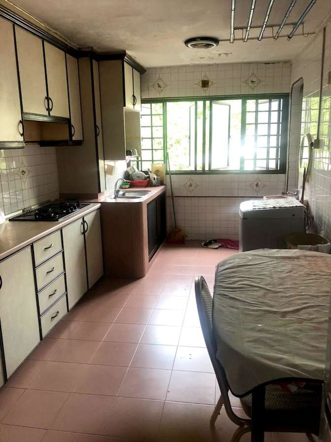 Muthu's room