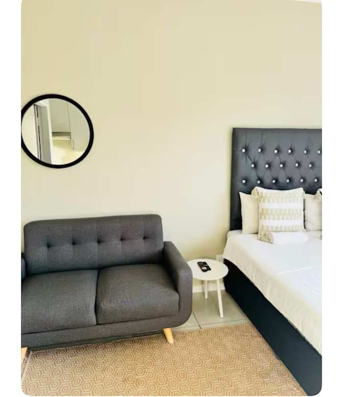 Elona's room
