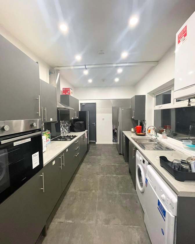 Upper Residence Property Ltd.'s room