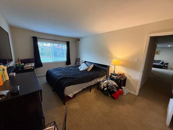 Naomi's room