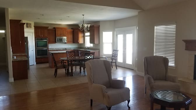 Julio's room