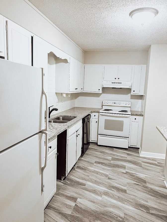 Alcove Rooms's room
