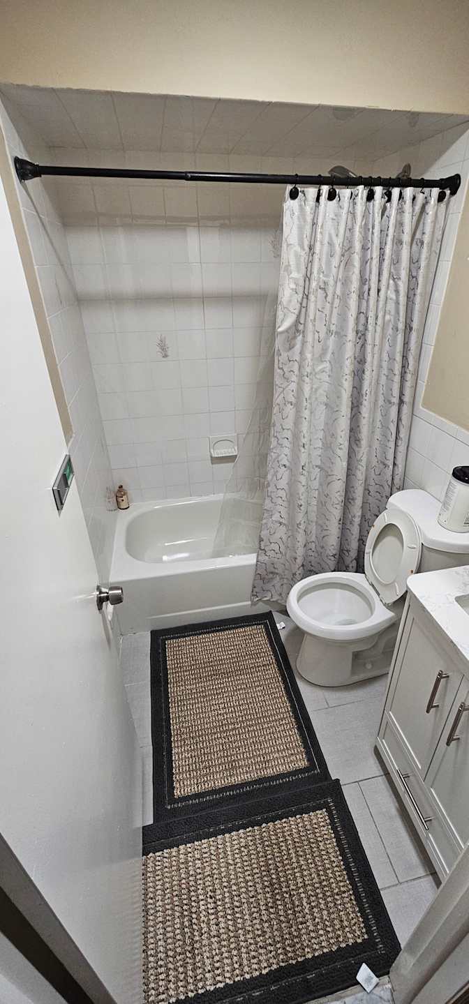 Okaro's room