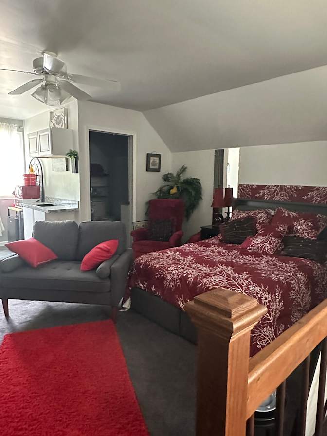 Sawicki Jeanette's room