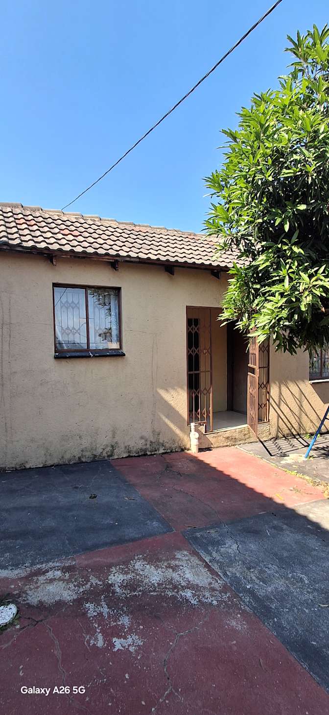 Siyabonga's room