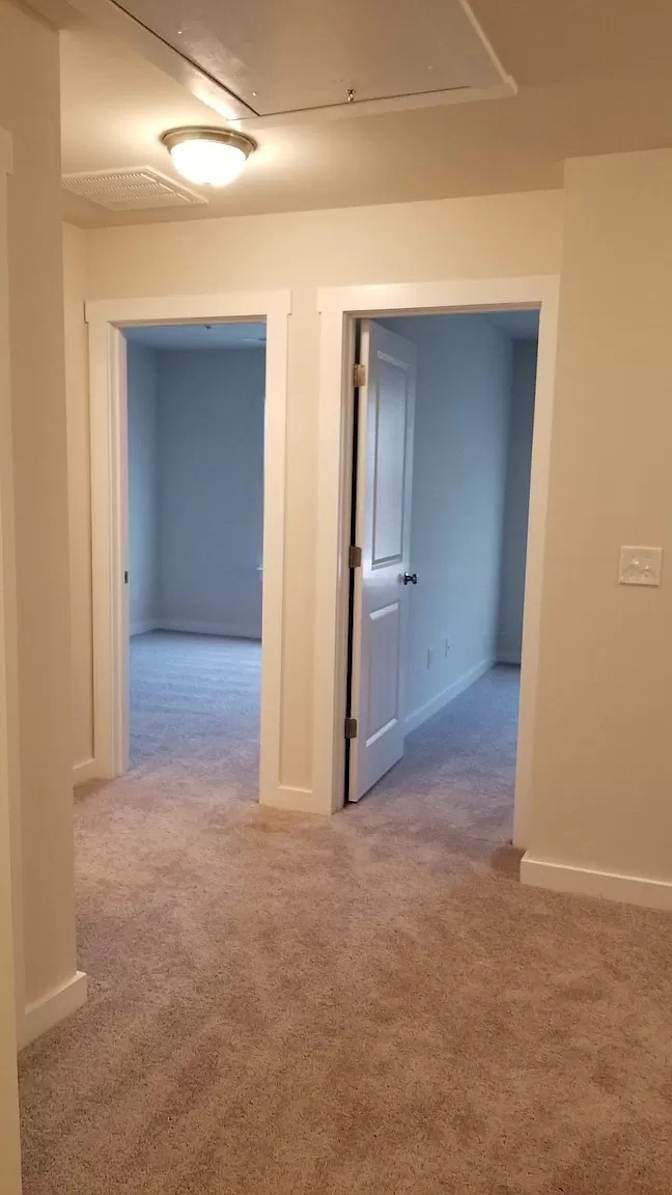 Alcove Rooms's room