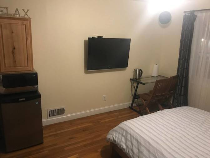 leo's room