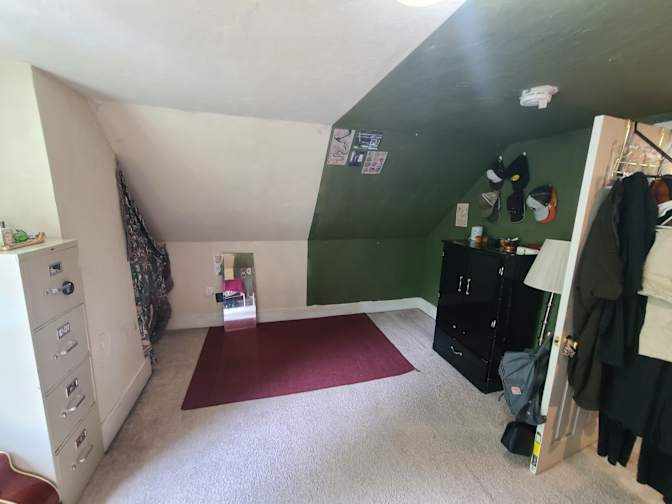 Jhenniffer's room