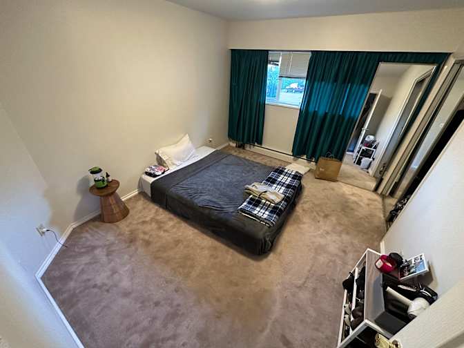 Saul's room