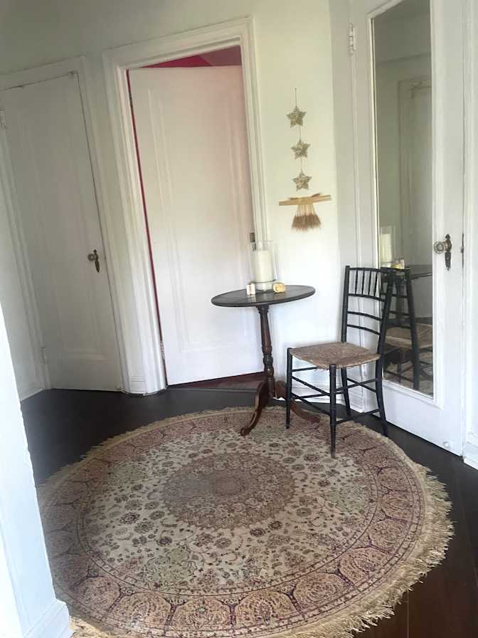 Evelyn's room