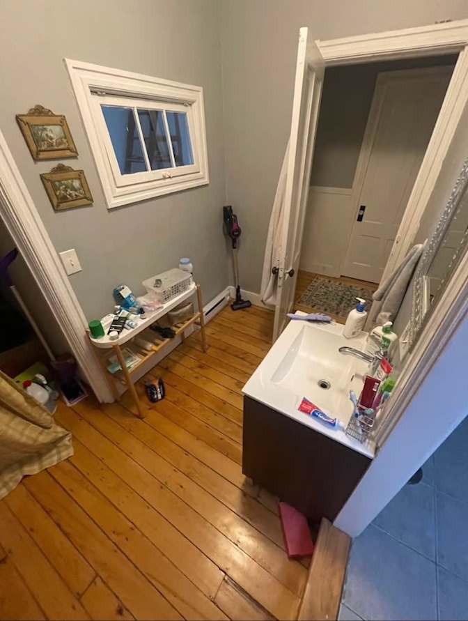 Sydney's room