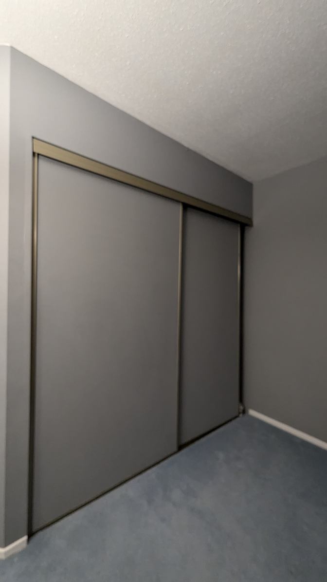 Hina's room