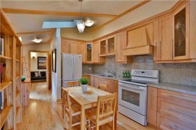 Scott Falkowski's room