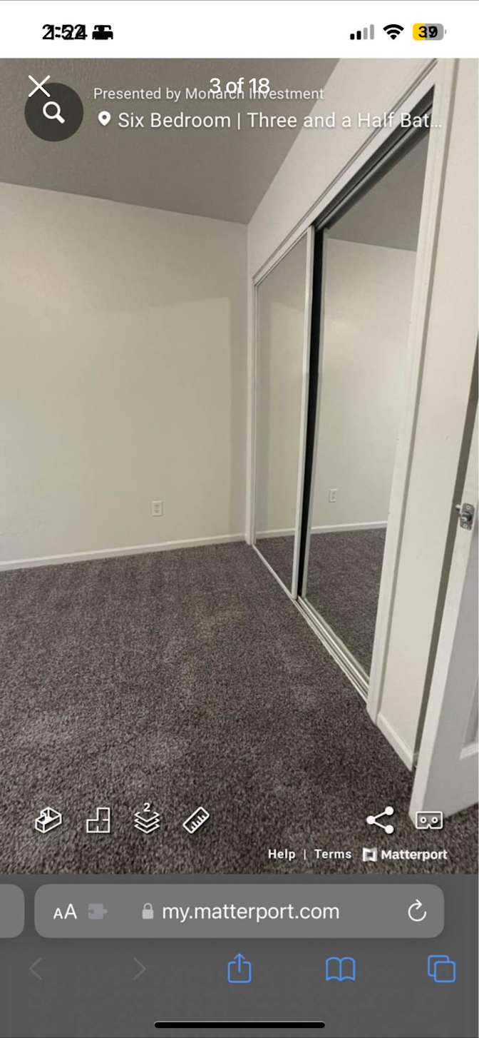 dina's room