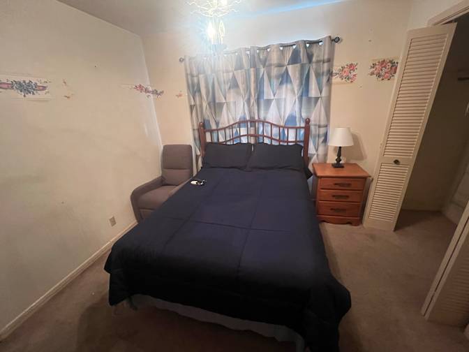 Mellaneno Smith's room