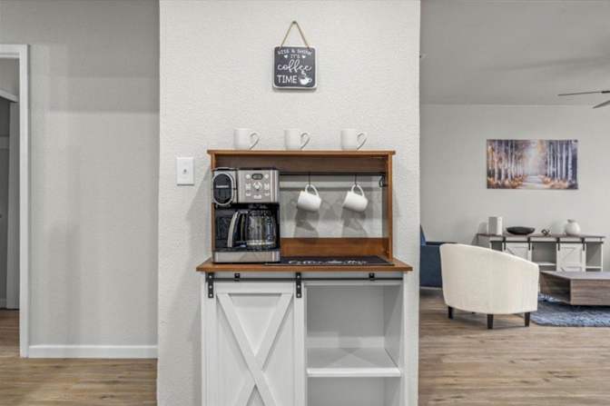 Pavo Real Properties's room